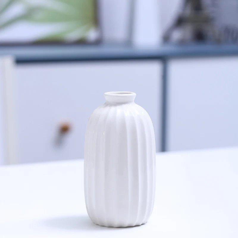 Rippte Keramische Bud Vase Karnz