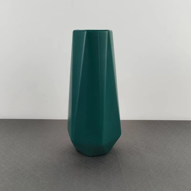 Moderne geometrische Dekovase Karnz