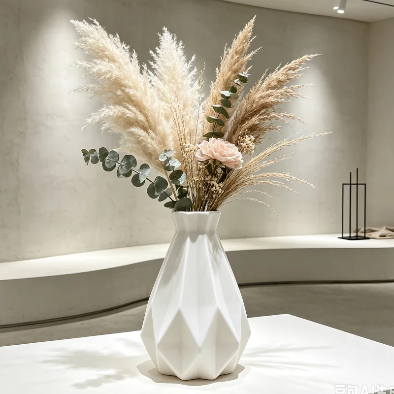 Moderne Winkel Dekorative Vase Karnz