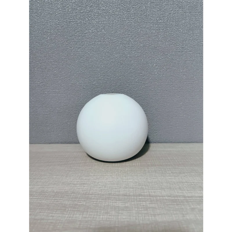Minimalistische Keramiksphärenpflanzer Karnz
