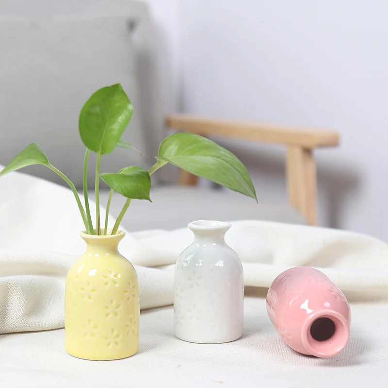 Charmante Keramik-Bud-Vase Karnz
