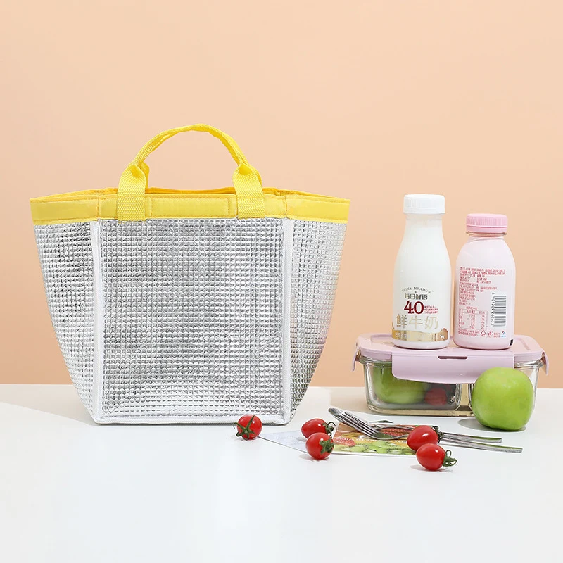 Isolierte Themen-Lunch-Tasche Karnz