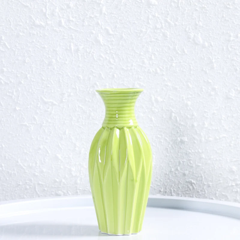 Modern gerippten Keramik Blumenvasen Karnz