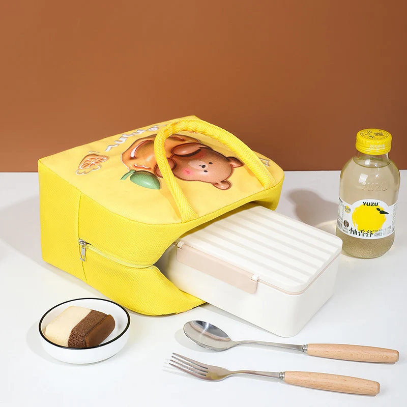 Isolierte Cartoon-Lunchtasche Karnz