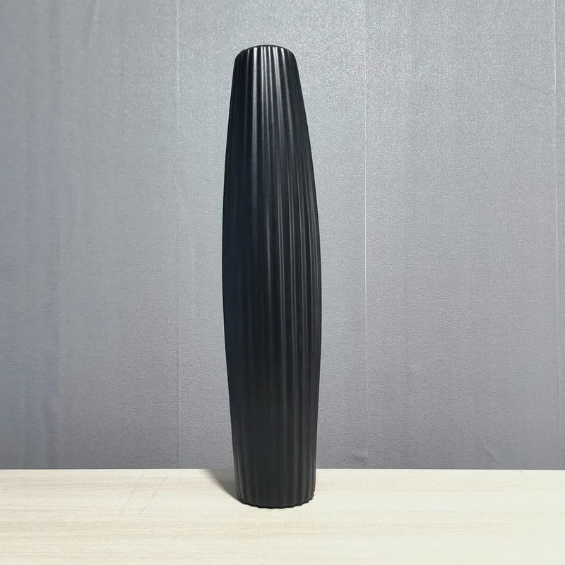 Elegante große dekorative gerippte Vase Karnz