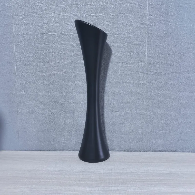 Elegante skulpturale Bodenvase Karnz