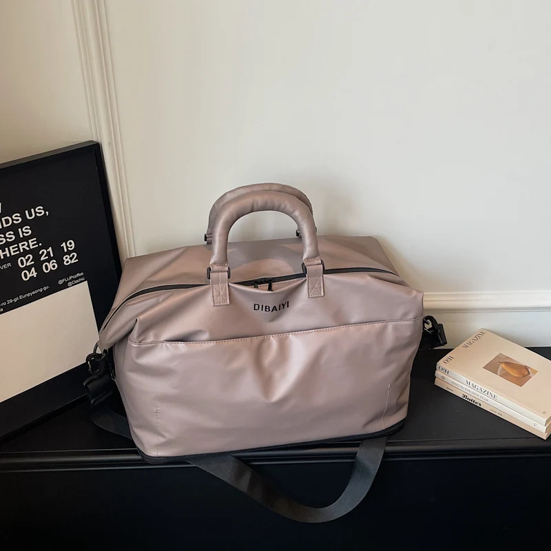 Stylische multifunktionale Reisetasche Karnz