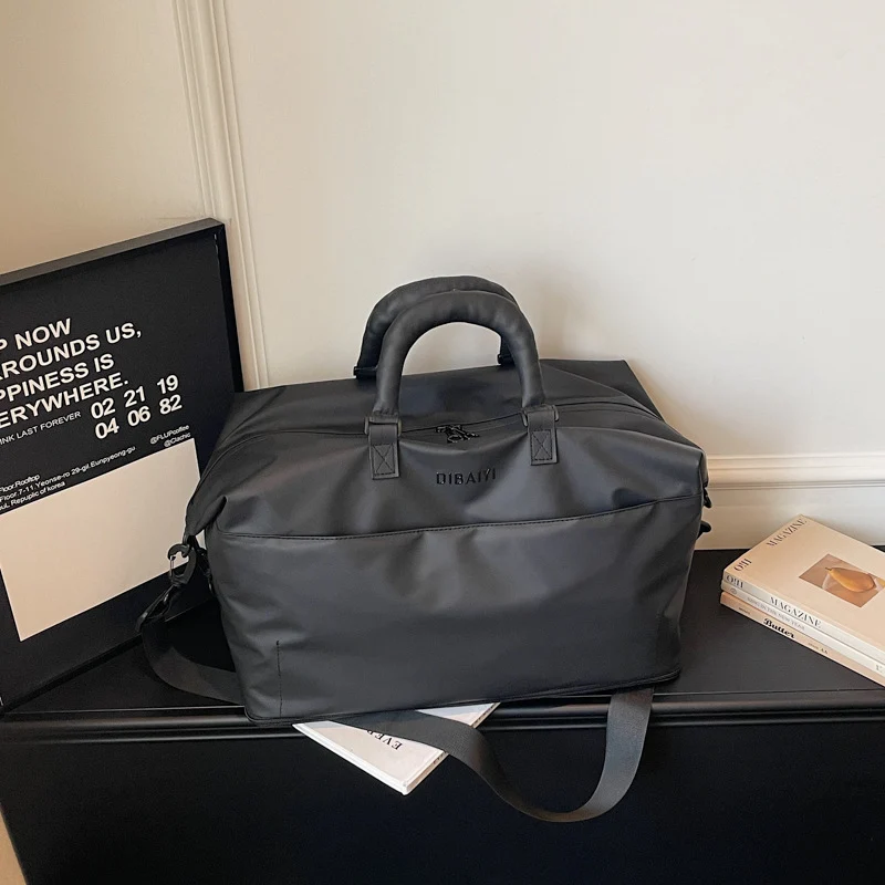 Stylische multifunktionale Reisetasche Karnz