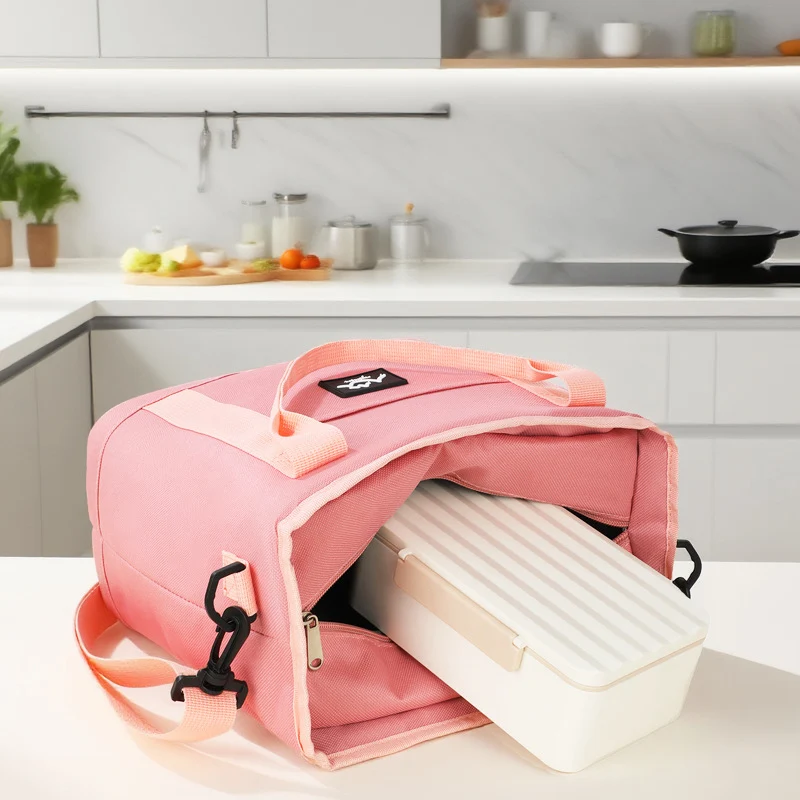 Isolierter stylischer Lunchkühler Karnz