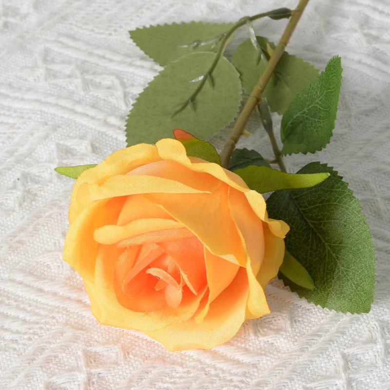 Elegante Seiden schwarze Rosenstiel