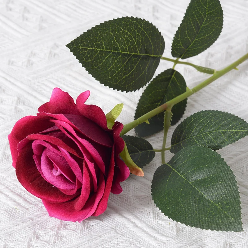 Elegante Seiden schwarze Rosenstiel