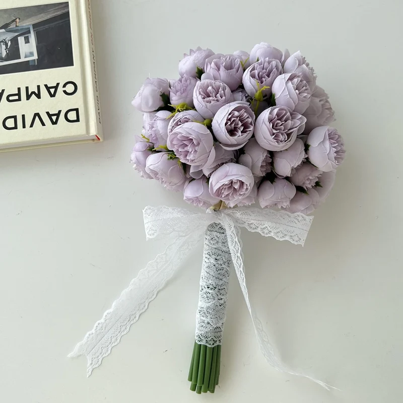 Eleganter Pfingstrosenblumenstrauß