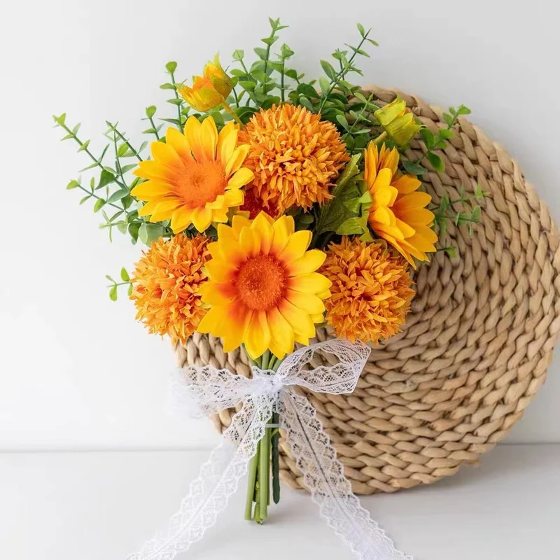 Eleganter Pfingstrosenblumenstrauß