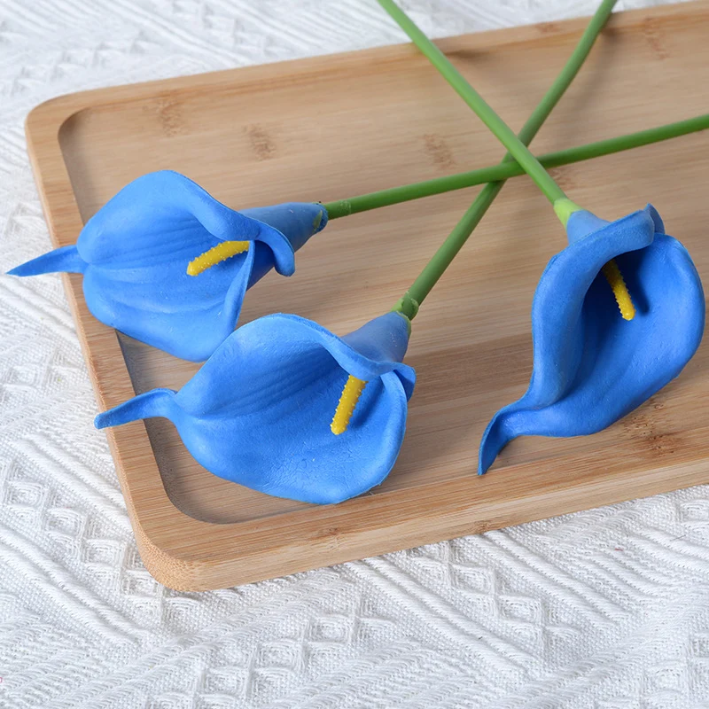 Dekorative Realistische Calla-Lilienstiele