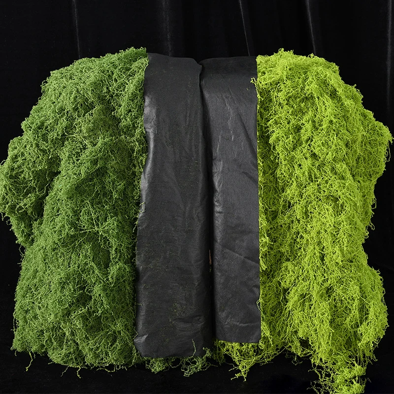 Dekorative Moos- und Pilzarrangement