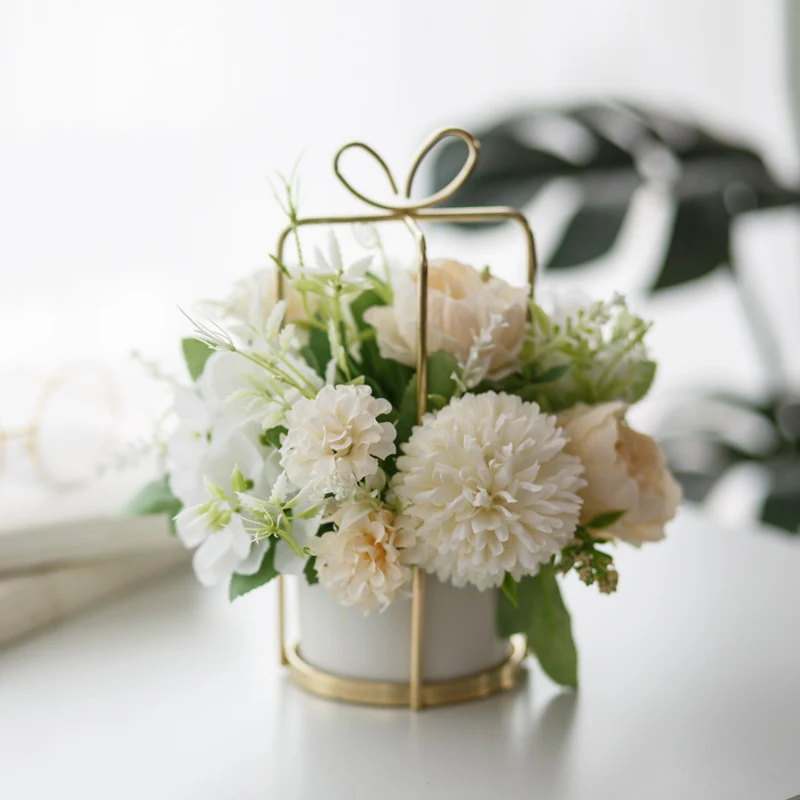 Elegante florale Tischarrangement 1790318257