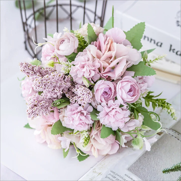 Dekorative Blumenarrangement