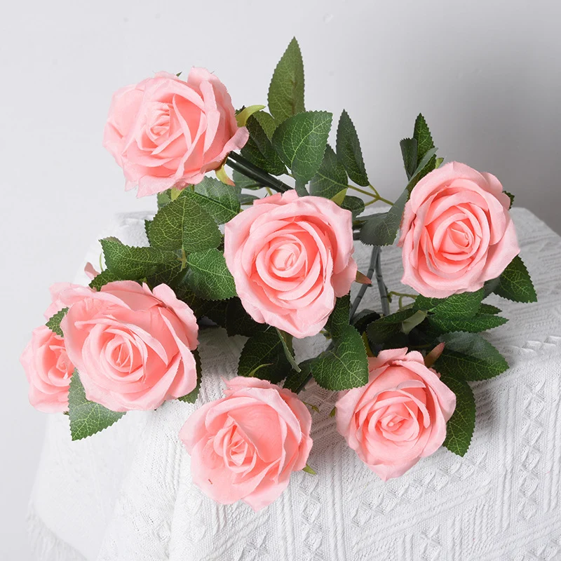 Künstlicher Rosenstrauß