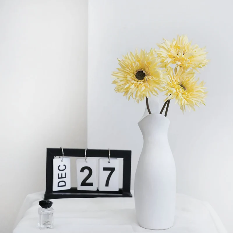 Lebensnahe Gerbera-Daisy-Stängel