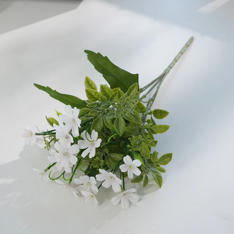 Lebensechter Blumenstammstrauß