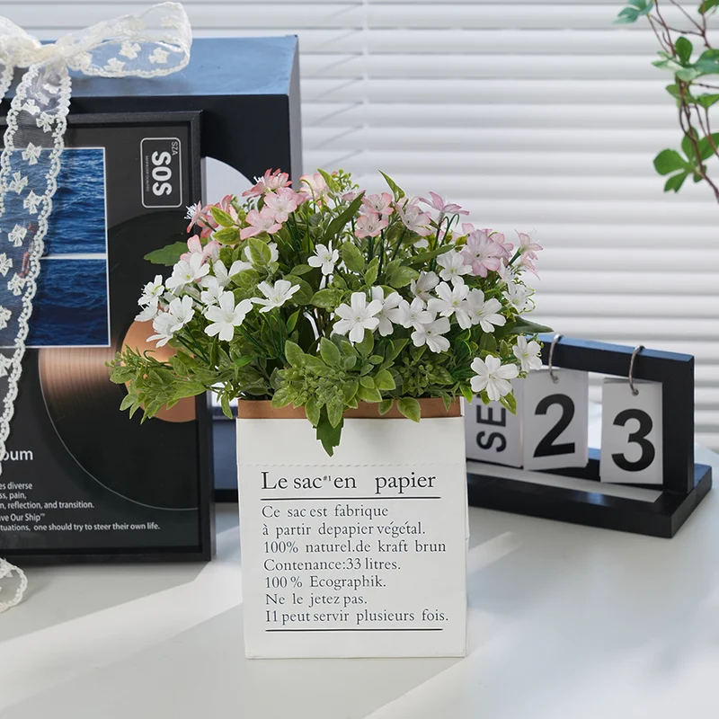 Lebensechter Blumenstammstrauß