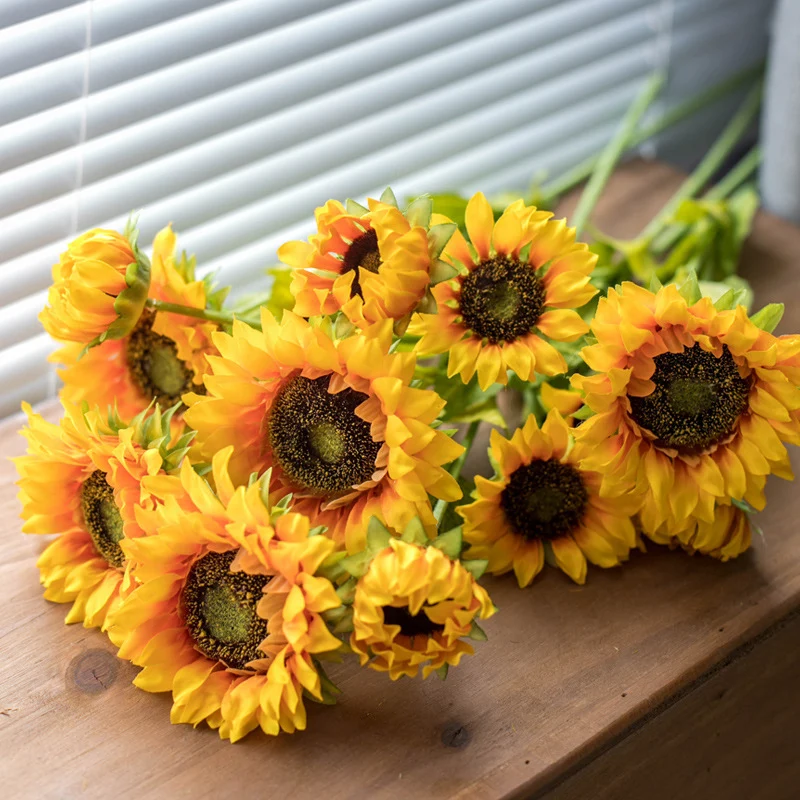 Lebensechter Sonnenblumen Dekorativer Stiel