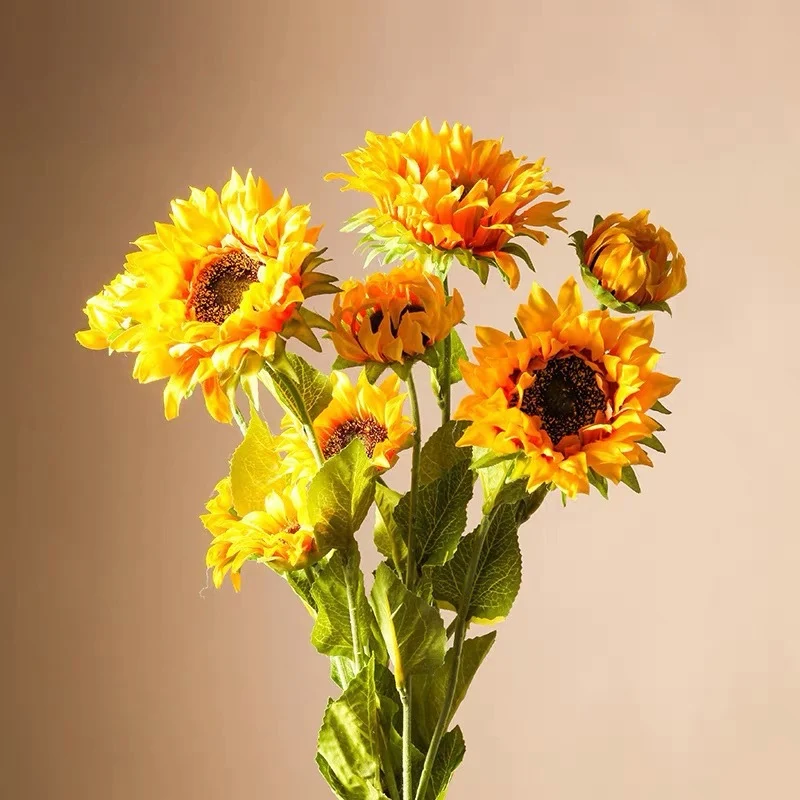 Lebensechter Sonnenblumen Dekorativer Stiel