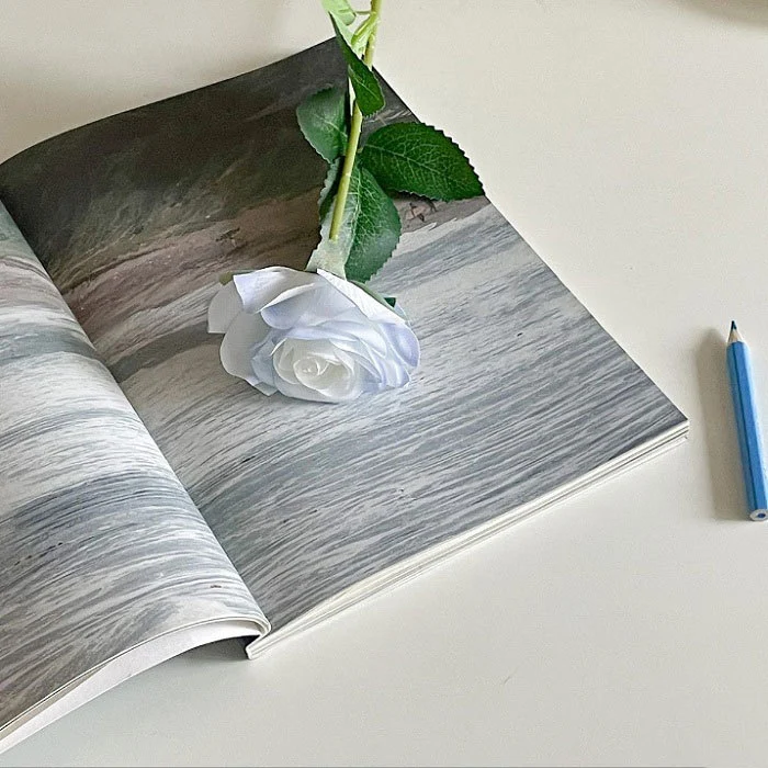 Elegante dekorative florale Buchdekoration