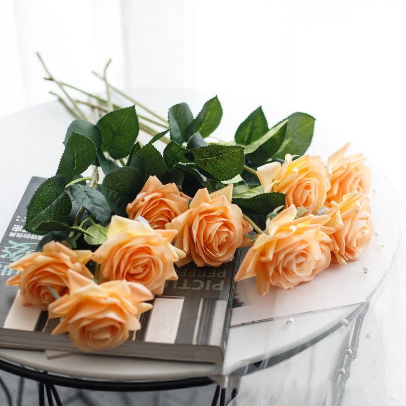 Künstlicher eleganter Rosenstiel