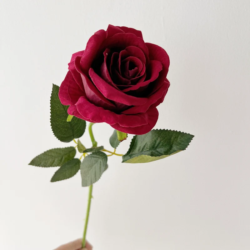 Realistischer Kunst-Rotrose-Bouquet