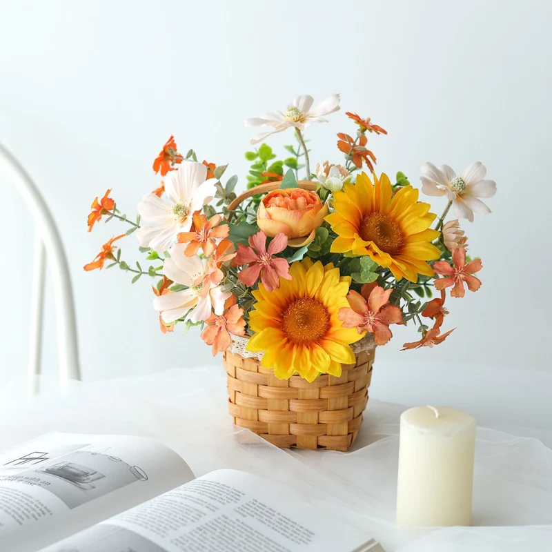 Elegante künstliche Blumenanordnung