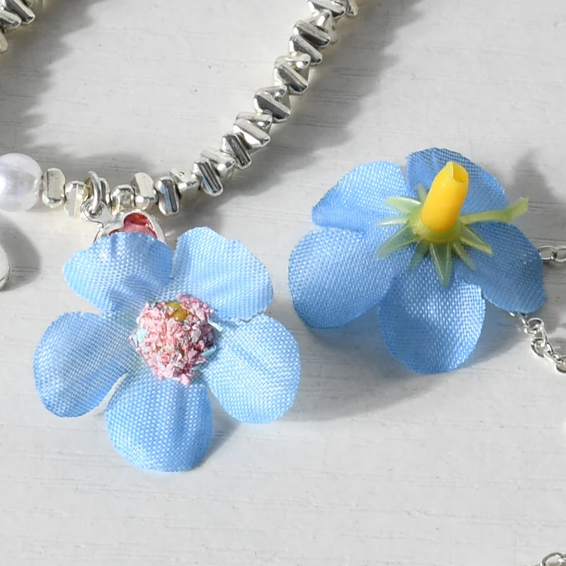 Glitzernde Blumen-Haaraccessoires