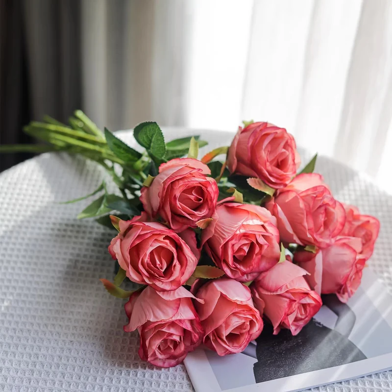 Stilvolles Blumenarrangement