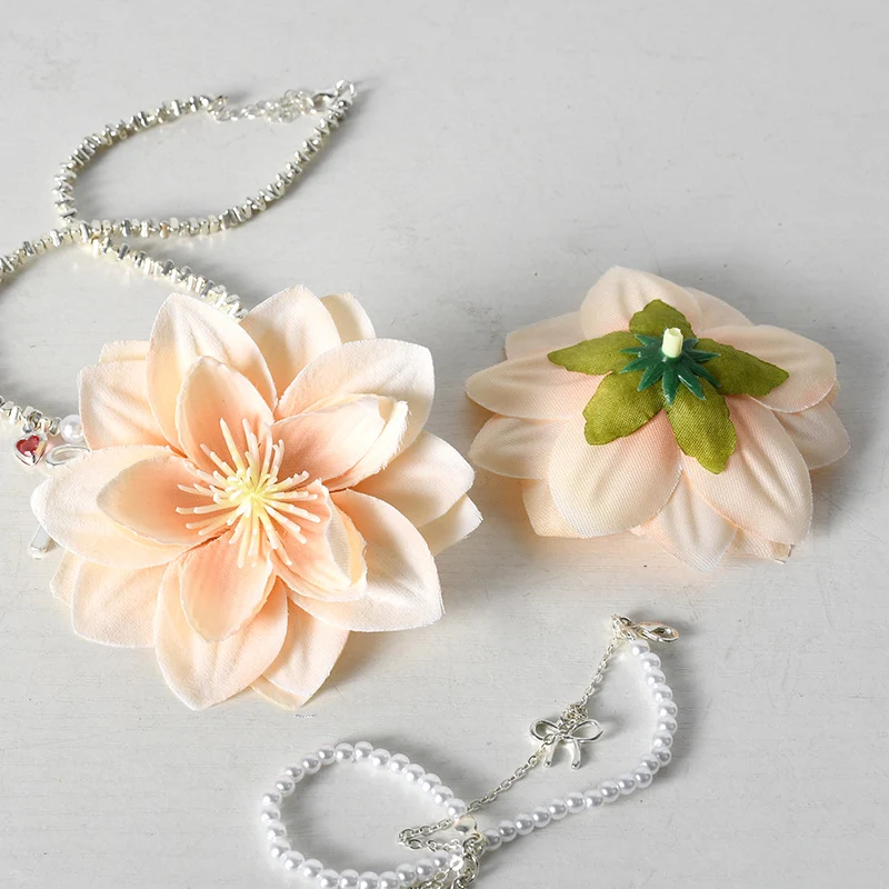 Elegante Seidenblumen-Haaraccessoires