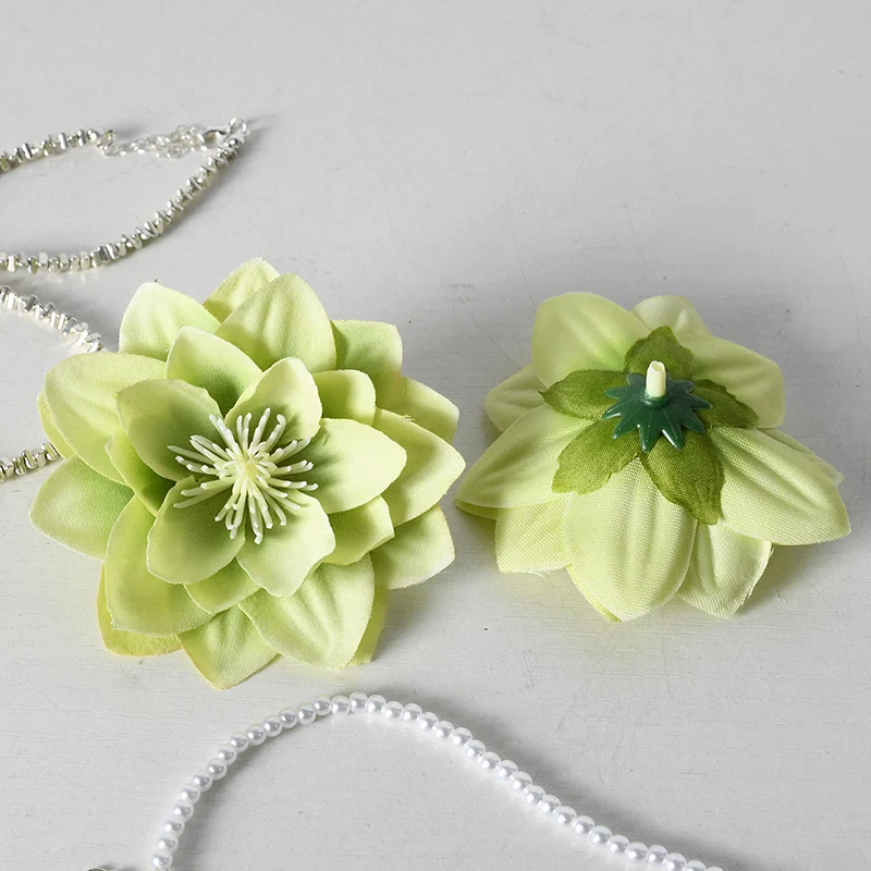 Elegante Seidenblumen-Haaraccessoires