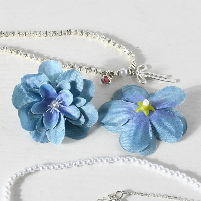 Elegante florale Haarklammern