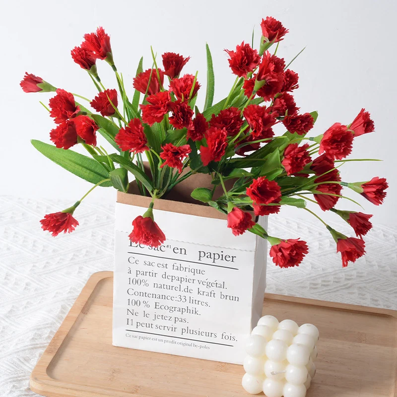 Künstlicher Nelkenblumenstrauß
