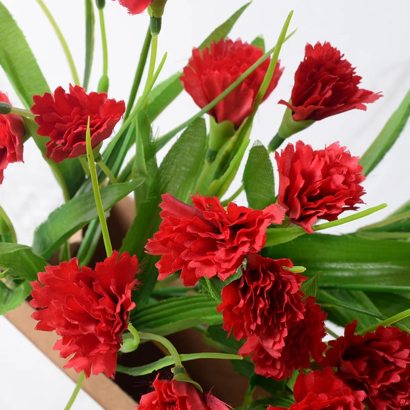 Künstlicher Nelkenblumenstrauß