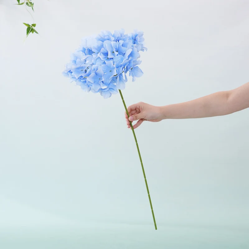 Elegante Kunstblumenarrangement