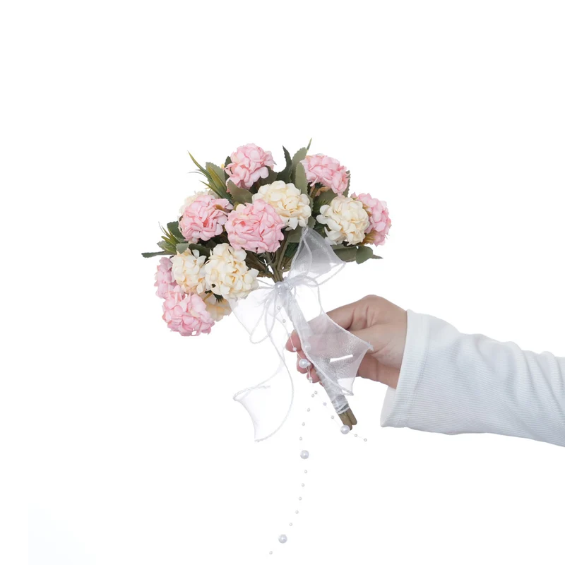 Dekorativer Floralstrauß