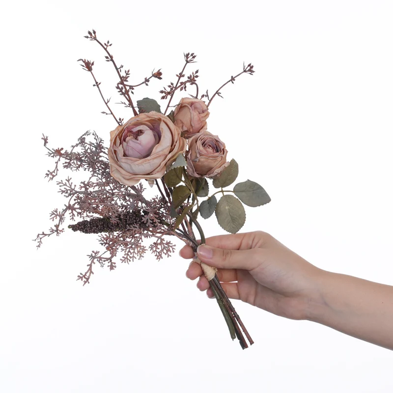 Romantischer Trockenblumenstrauß