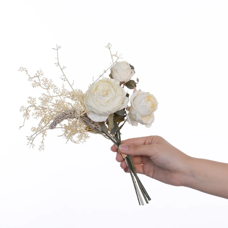 Romantischer Trockenblumenstrauß