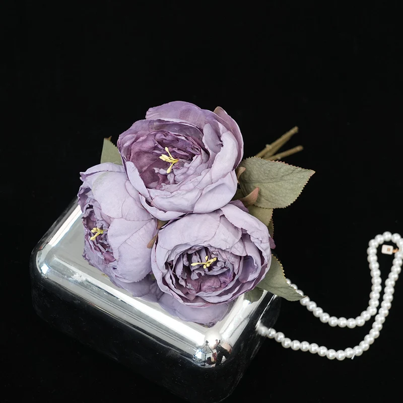 Elegante Blumenarrangement