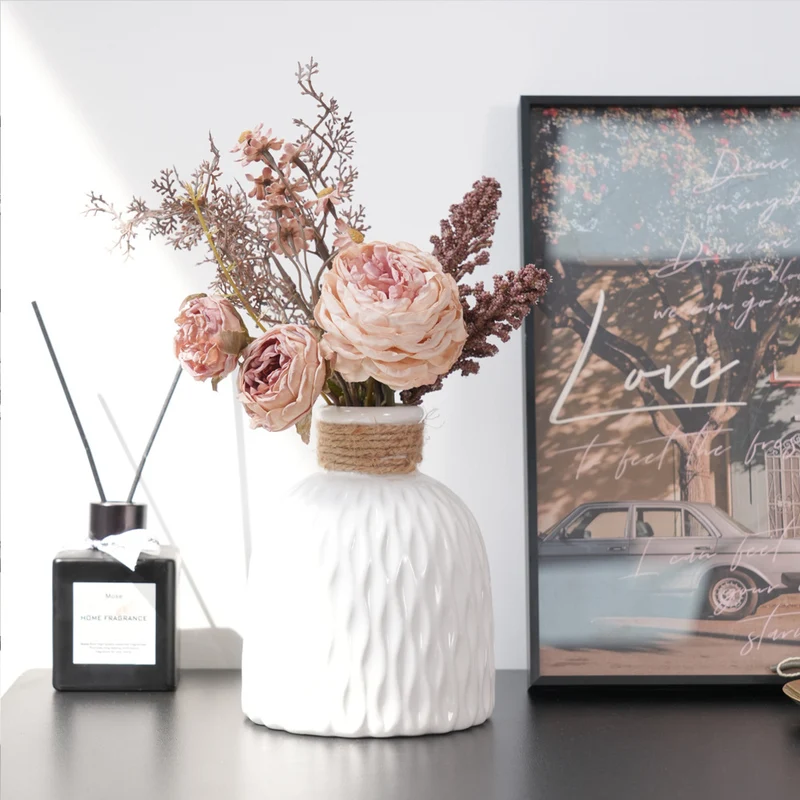Eleganter Kunstblumenstrauß