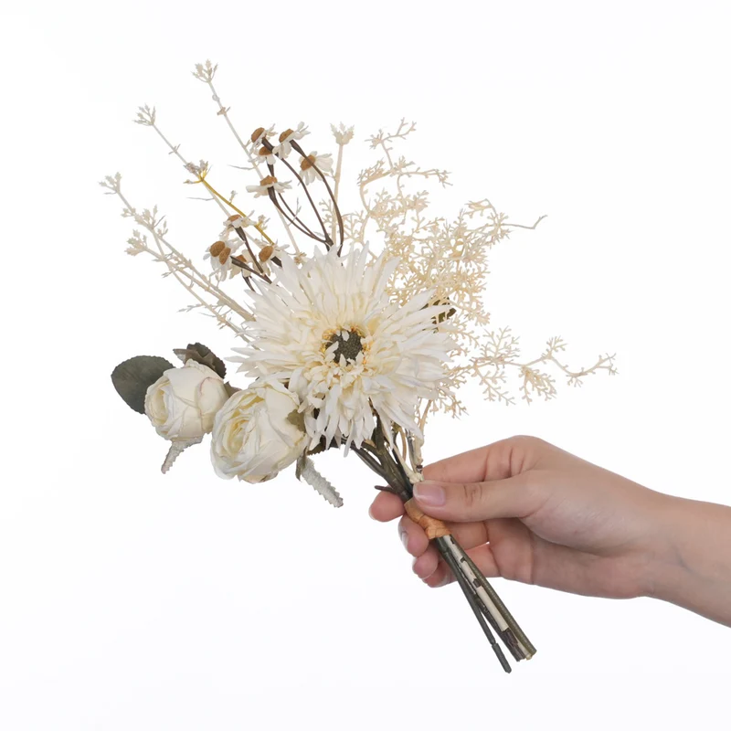 Elegante getrocknete Blumenarrangement