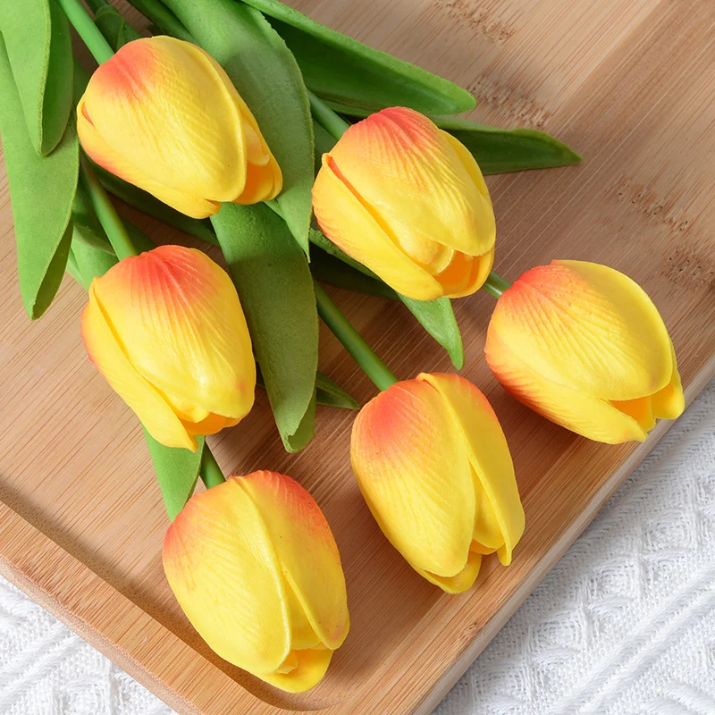 Realistischer Künstlicher Tulpenstrauß