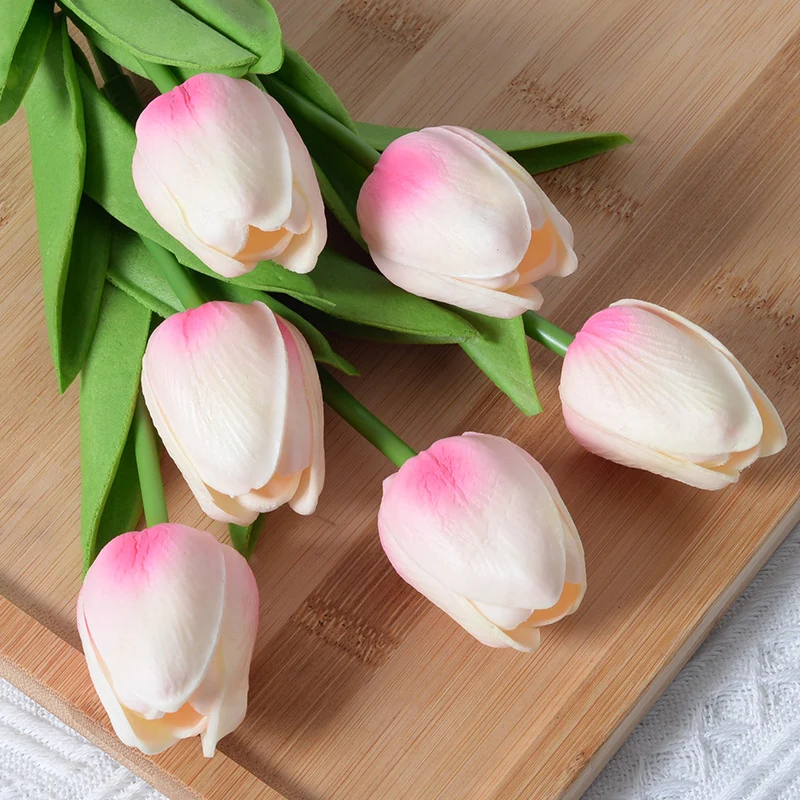 Realistischer Künstlicher Tulpenstrauß