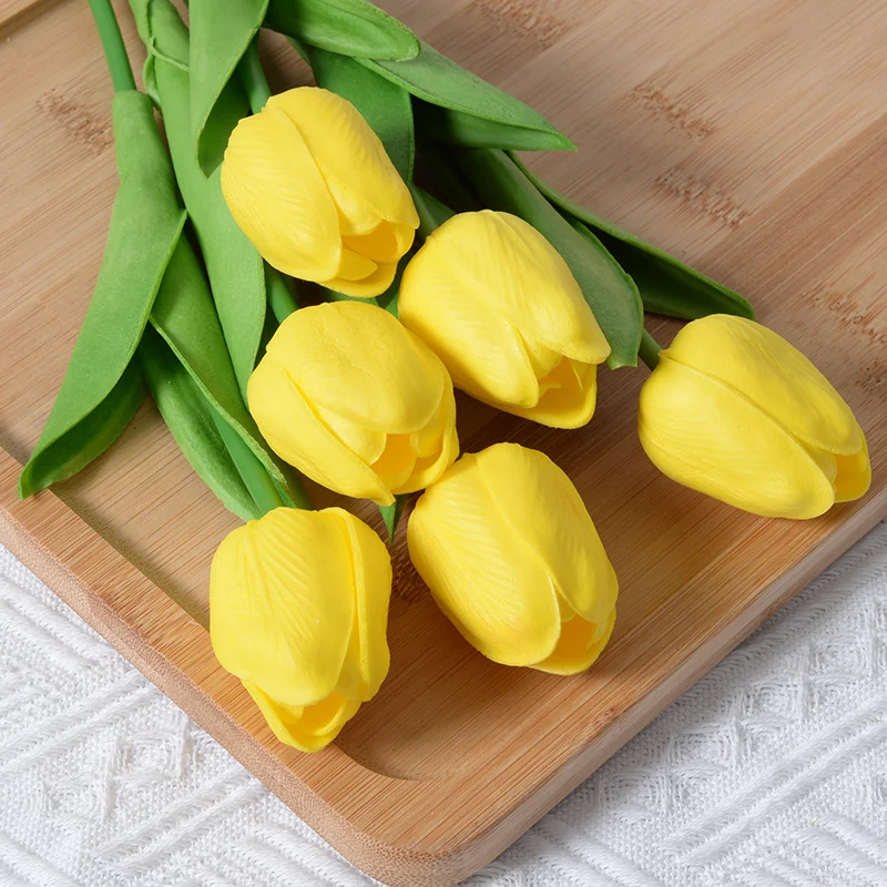 Realistischer Künstlicher Tulpenstrauß