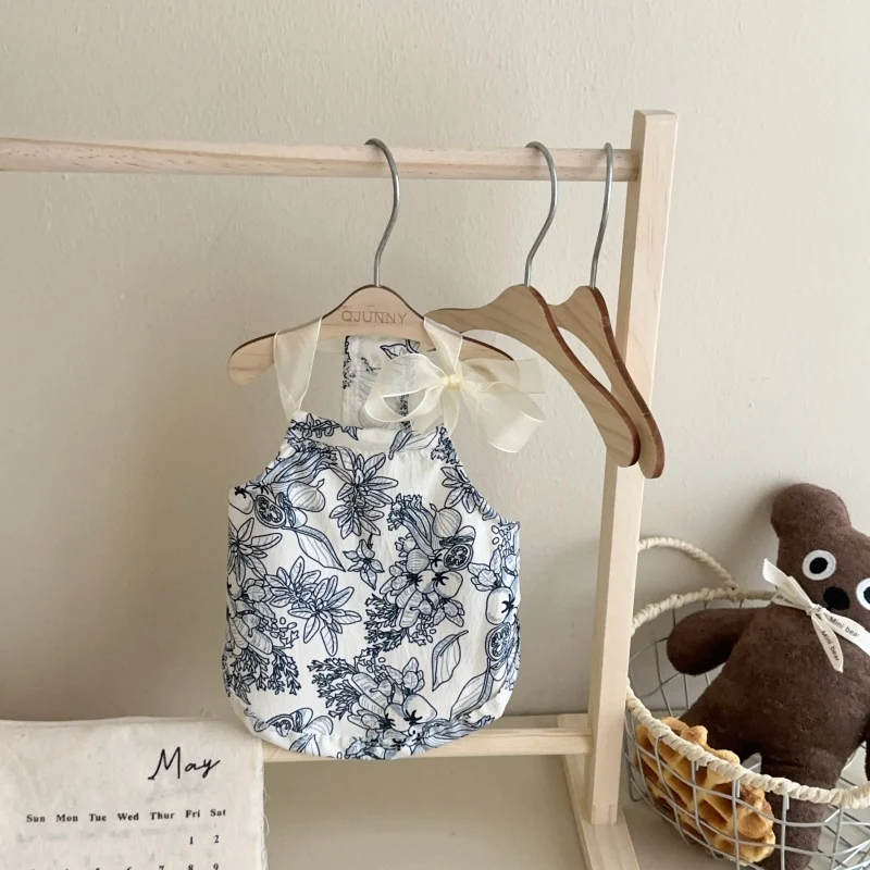 Blumige Baumwoll-Baby-Halterkombination mit transparenten Band-Schulterbindungen