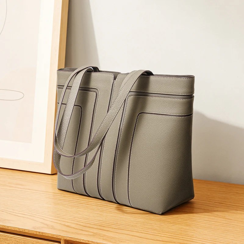 Strukturierte vertikale Paneel-Tasche mit genoppter Oberfläche